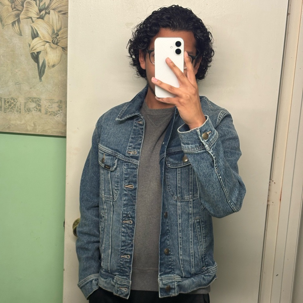 Meet your Posher, Luis